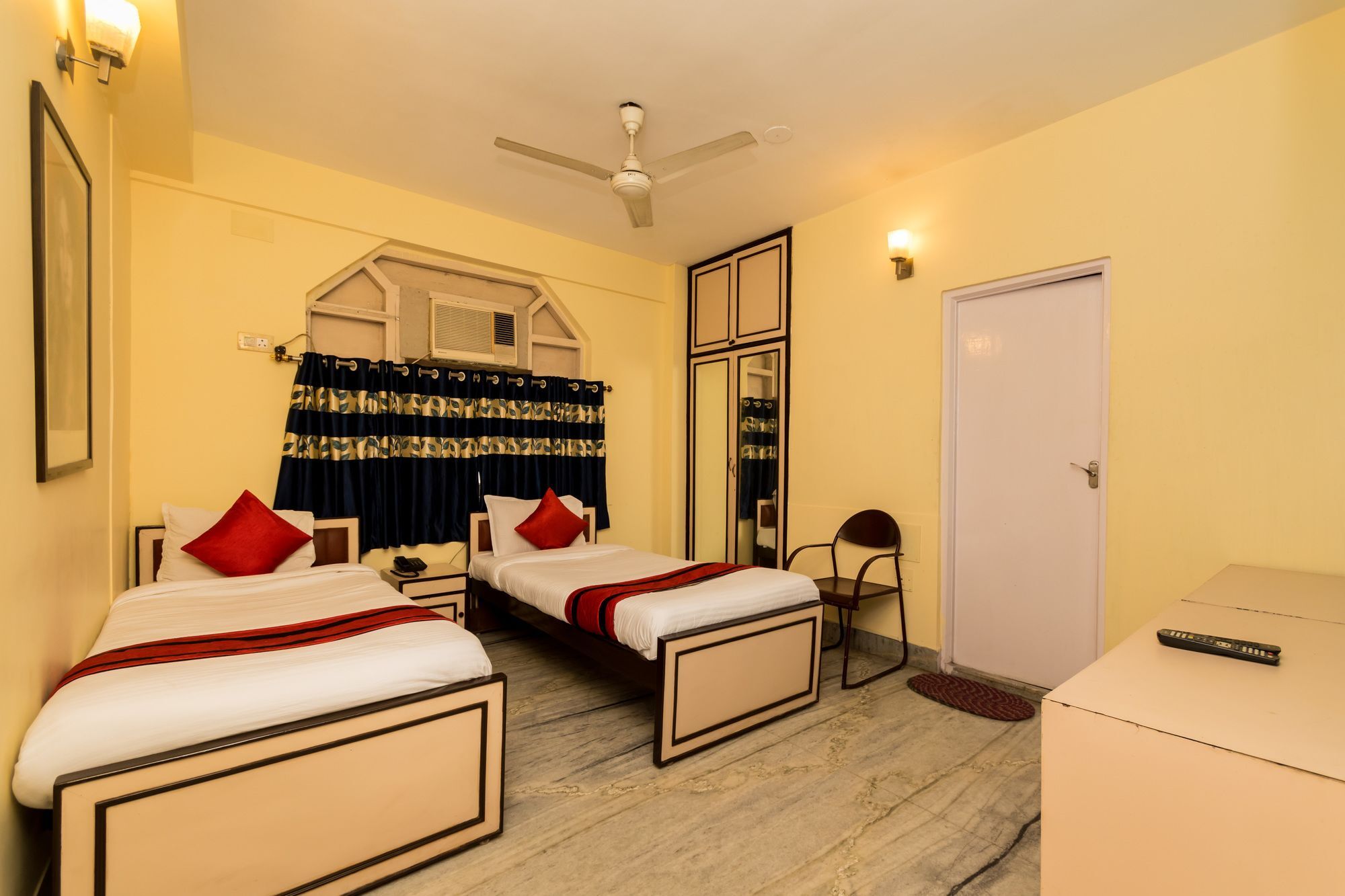 Super Hotel O Alipore Near Chetla Formerly Alipore Guest House Алипур Экстерьер фото